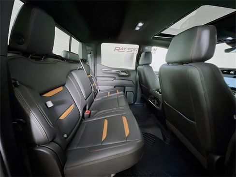 Used 2022 GMC Sierra 1500 AT4 w/ AT4 Premium Package image 44