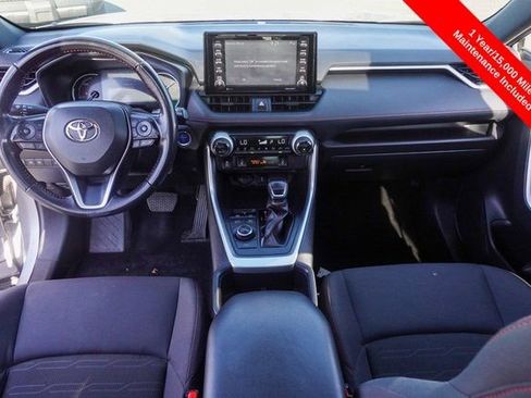 Used 2022 Toyota RAV4 SE image 4