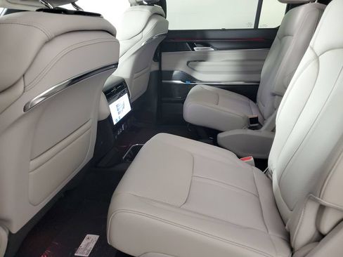 New 2026 Jeep Grand Wagoneer Summit AWD/4WD image 14