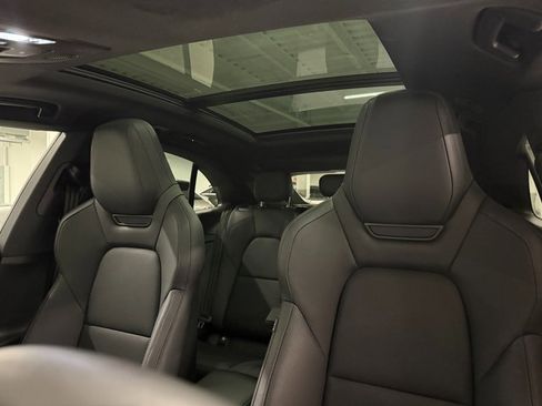 Used 2024 Porsche Macan 4 Electric image 15