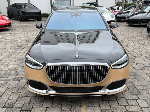 Used 2023 Mercedes-Benz Maybach S 680 Maybach S 680 Virgil Abloh Edi image 4