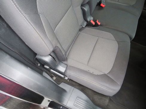 Used 2018 Ford Explorer XLT AWD/4WD image 36