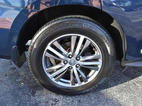 Used 2019 INFINITI QX60 Luxe w/ Essential Package image 37