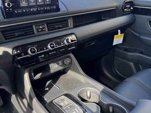 New 2025 Honda Pilot EX-L image 24