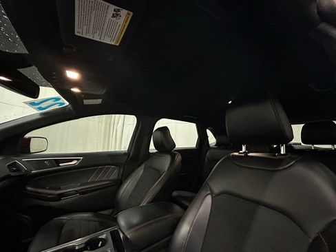 Used 2022 Ford Edge ST-Line image 16