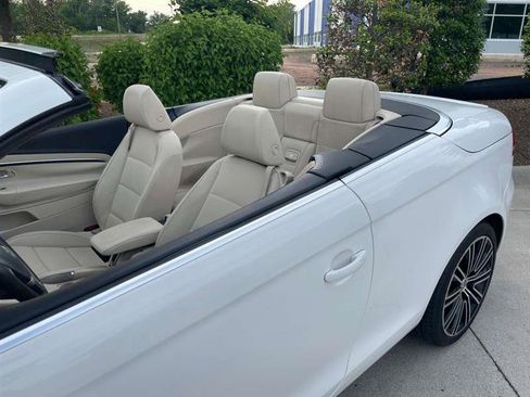 Used 2014 Volkswagen Eos FWD image 43