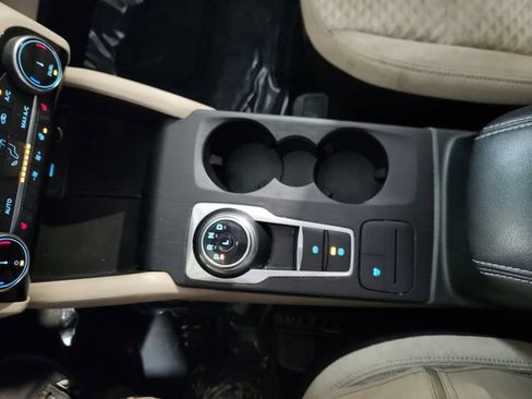 Used 2022 Ford Escape SE w/ Cold Weather Package FWD image 34