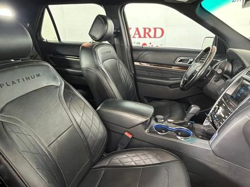 Used 2017 Ford Explorer Platinum AWD/4WD image 16