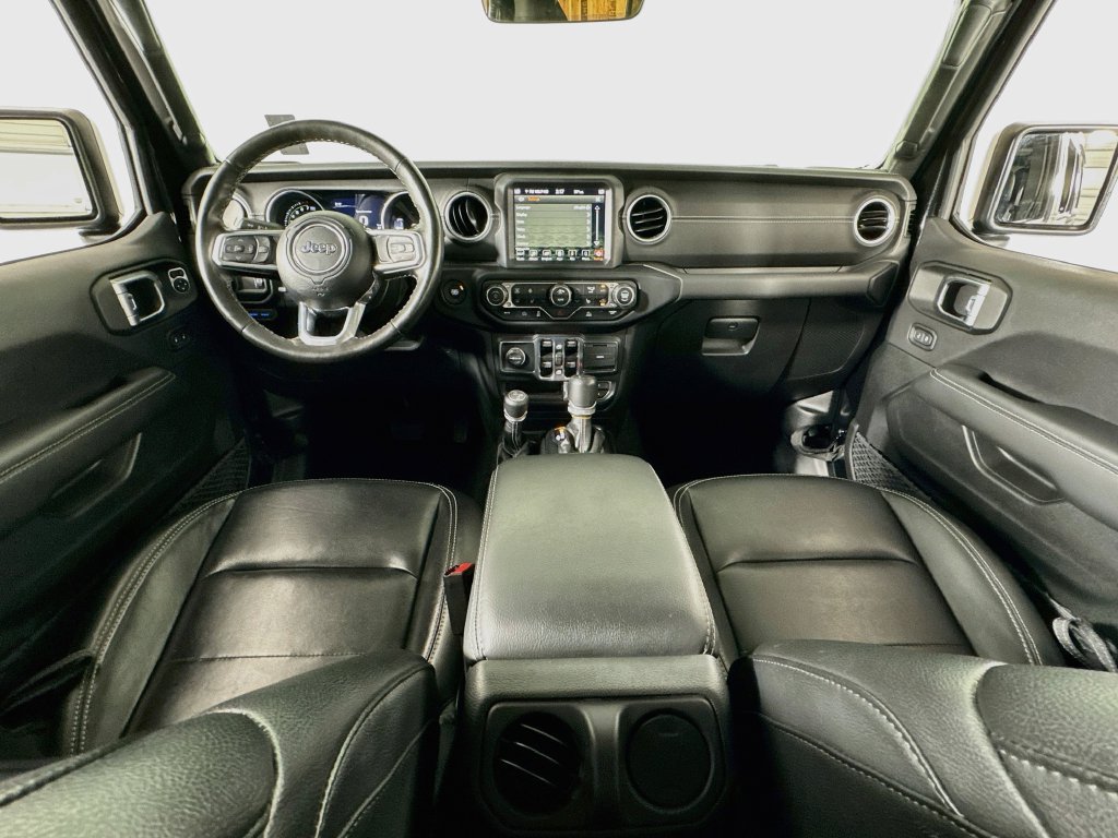 Used 2023 Jeep Wrangler Unlimited Sahara w/ Cold Weather Group AWD/4WD image 30