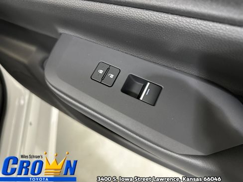 New 2026 Toyota Prius Plug-In Hybrid image 39