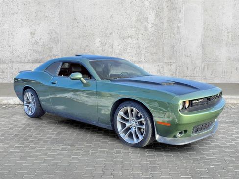 Used 2020 Dodge Challenger GT image 2
