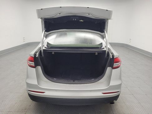 Used 2019 Ford Fusion SE FWD image 29