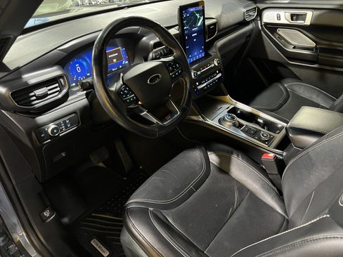 Used 2020 Ford Explorer ST w/ ST Street Pack image 13