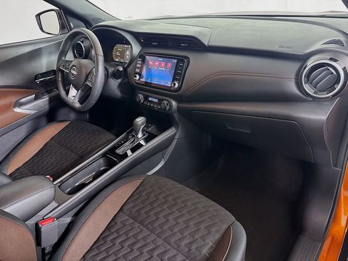 Used 2023 Nissan Kicks SR image 34