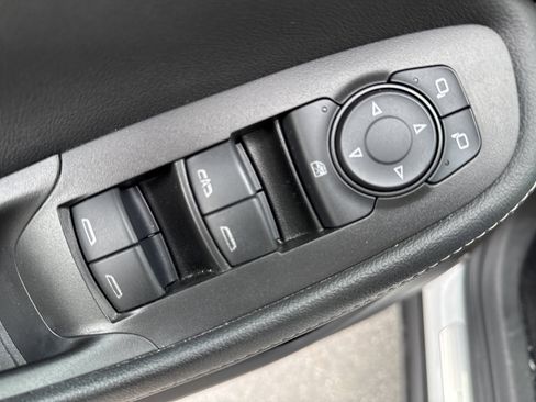 Used 2022 Buick Encore GX Select AWD/4WD image 16