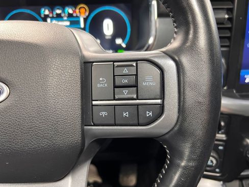 Used 2023 Ford F150 Lariat w/ Trailer Tow Package image 11