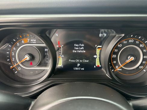 Used 2025 Jeep Wrangler Unlimited Rubicon image 39