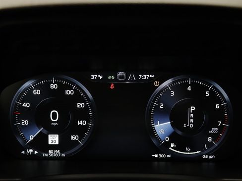 Used 2018 Volvo XC90 T5 Momentum w/ Convenience Package image 7