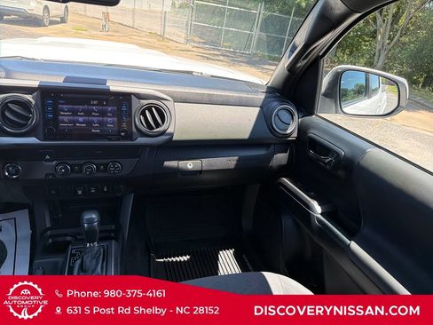 Used 2019 Toyota Tacoma TRD Sport RWD image 31