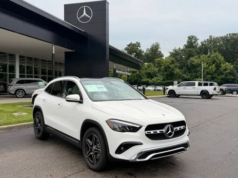 New 2026 Mercedes-Benz GLA 250 4MATIC image 1