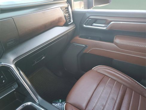 Used 2024 GMC Sierra 3500 Denali Ultimate image 19