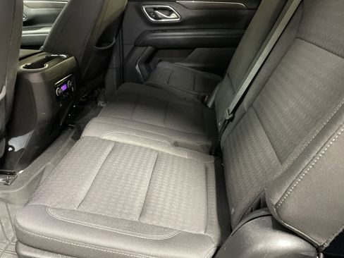 Used 2022 Chevrolet Suburban LS w/ Driver Alert Package RWD image 9