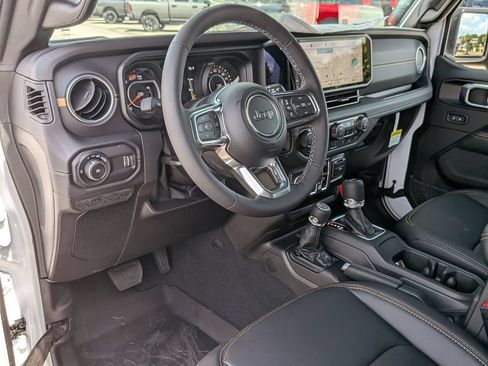 New 2026 Jeep Wrangler Unlimited Sahara AWD/4WD image 34