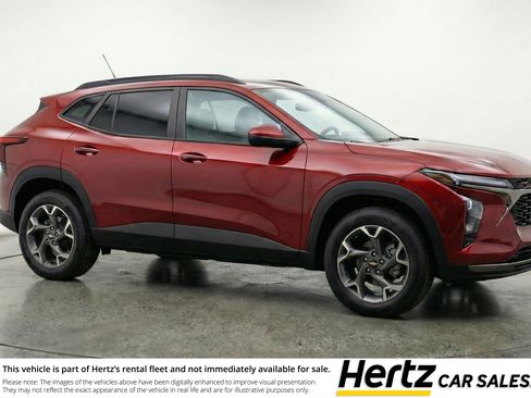 Used 2025 Chevrolet Trax LT w/ LT Convenience Package FWD image 1