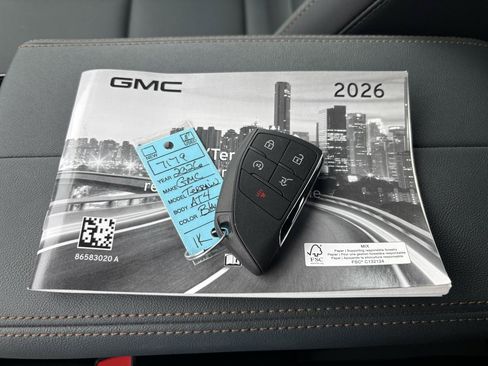 Used 2026 GMC Terrain AT4 w/ LPO, Black Badging Package AWD/4WD image 29