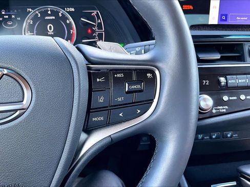 Used 2025 Lexus ES 350 w/ Premium Package image 25