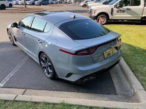 Used 2019 Kia Stinger GT1 RWD image 31