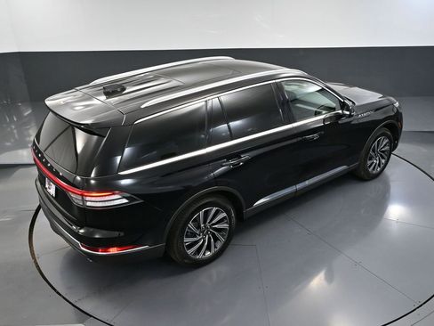 Used 2025 Lincoln Aviator AWD image 63