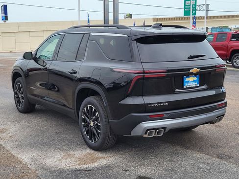 New 2026 Chevrolet Traverse LT FWD image 3