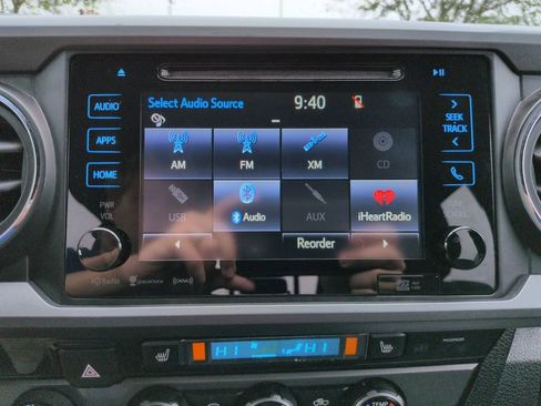 Used 2016 Toyota Tacoma TRD Sport w/ Premium & Technology Package AWD/4WD image 19