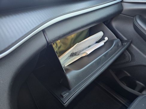 Used 2024 Jeep Grand Cherokee Laredo image 34