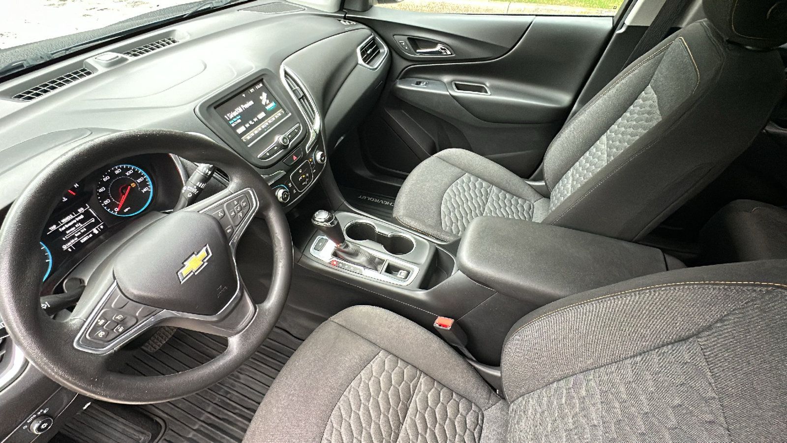 Used 2018 Chevrolet Equinox LT AWD/4WD image 22