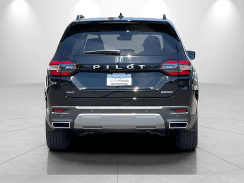 New 2026 Honda Pilot Touring image 7