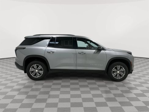 Used 2026 Chevrolet Traverse LT w/ Driver Confidence Package AWD/4WD image 6