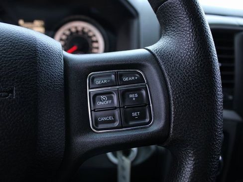 Used 2015 RAM 1500 Express image 12