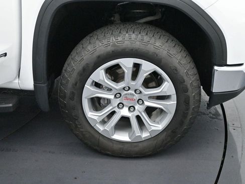Used 2023 GMC Sierra 1500 SLT w/ SLT Premium Plus Package AWD/4WD image 35