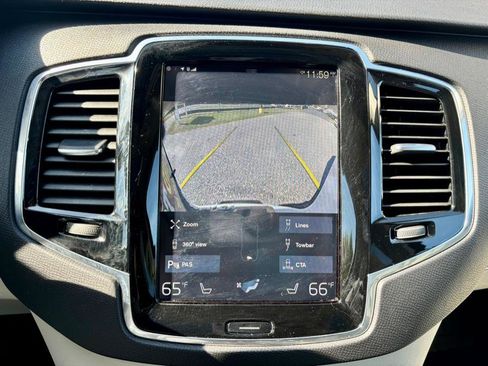 Used 2017 Volvo XC90 T6 Momentum w/ Vision Package image 22