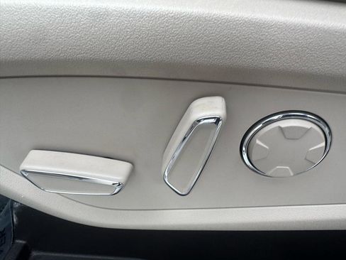 Used 2019 Lincoln MKC Reserve w/ MKC Technology Package FWD image 26