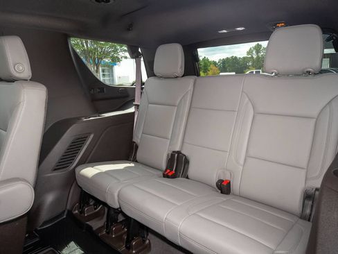Used 2022 Chevrolet Tahoe LT AWD/4WD image 16