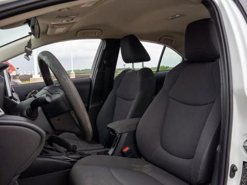 Used 2020 Toyota Corolla LE FWD image 14