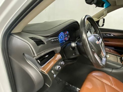 Used 2019 Cadillac Escalade Luxury image 33