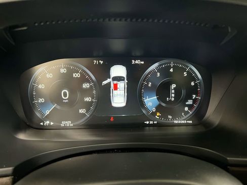Used 2018 Volvo S90 T5 Momentum w/ Momentum Plus Package AWD/4WD image 12