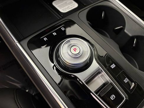 New 2026 Kia Carnival EX FWD image 31