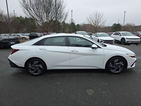 New 2026 Hyundai Elantra Limited image 15