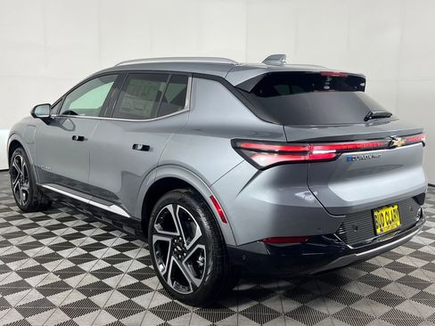 New 2026 Chevrolet Equinox EV LT image 8