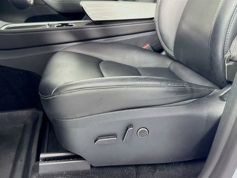 Used 2023 Tesla Model Y Long Range image 23